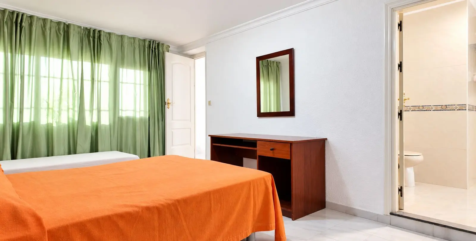 Sale of detached villa in Benalmadena 26