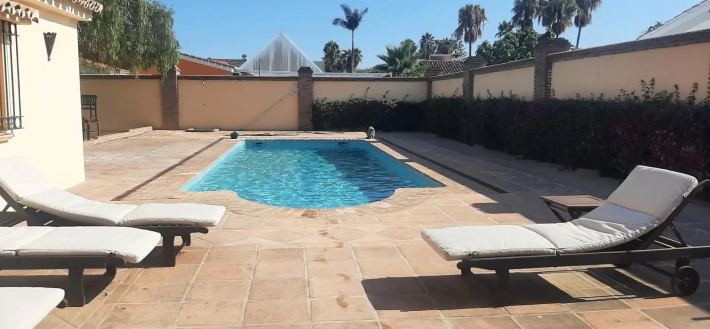 Venta de villa independiente en Atalaya 2