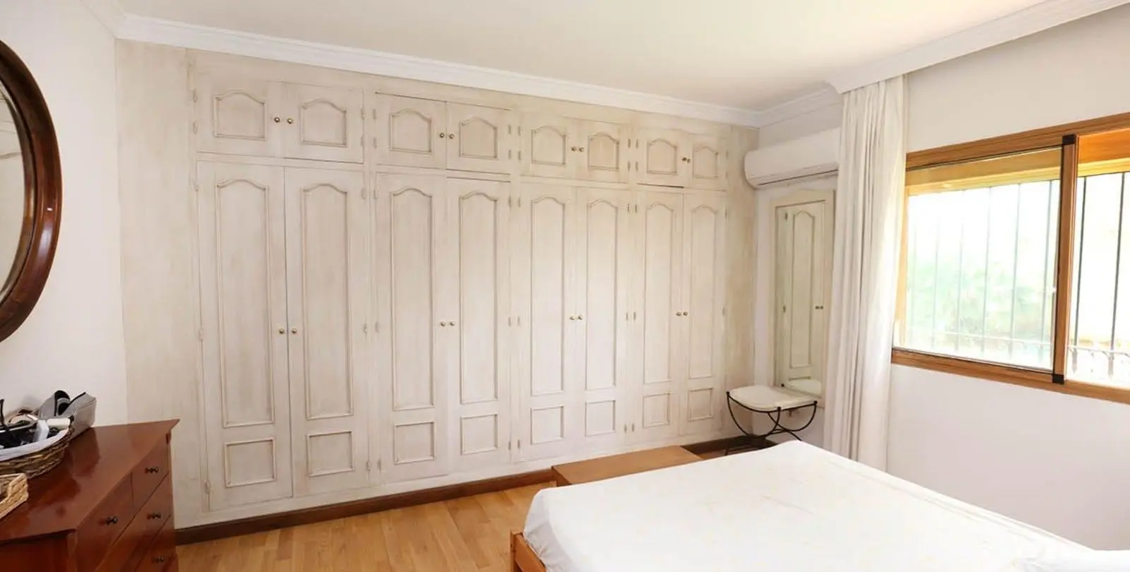 Venta de villa independiente en Atalaya 10