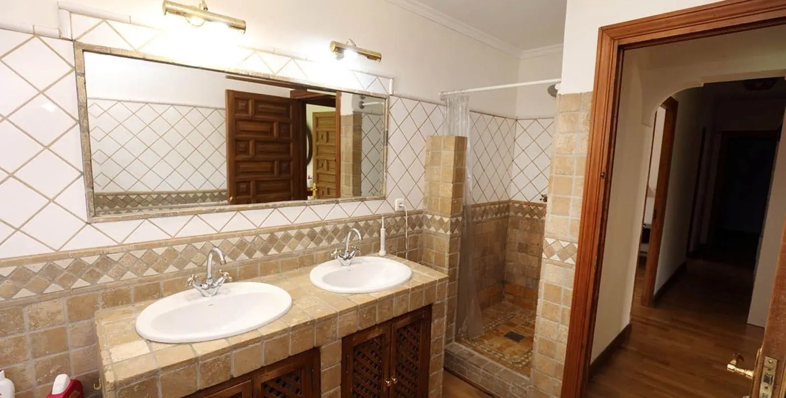 Venta de villa independiente en Atalaya 11