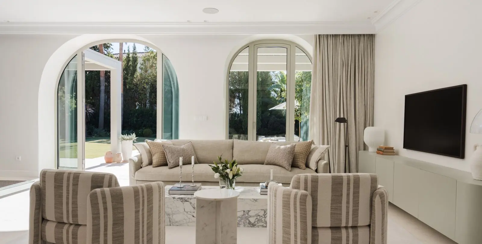 Venta de villa independiente en Nueva Andalucía 3