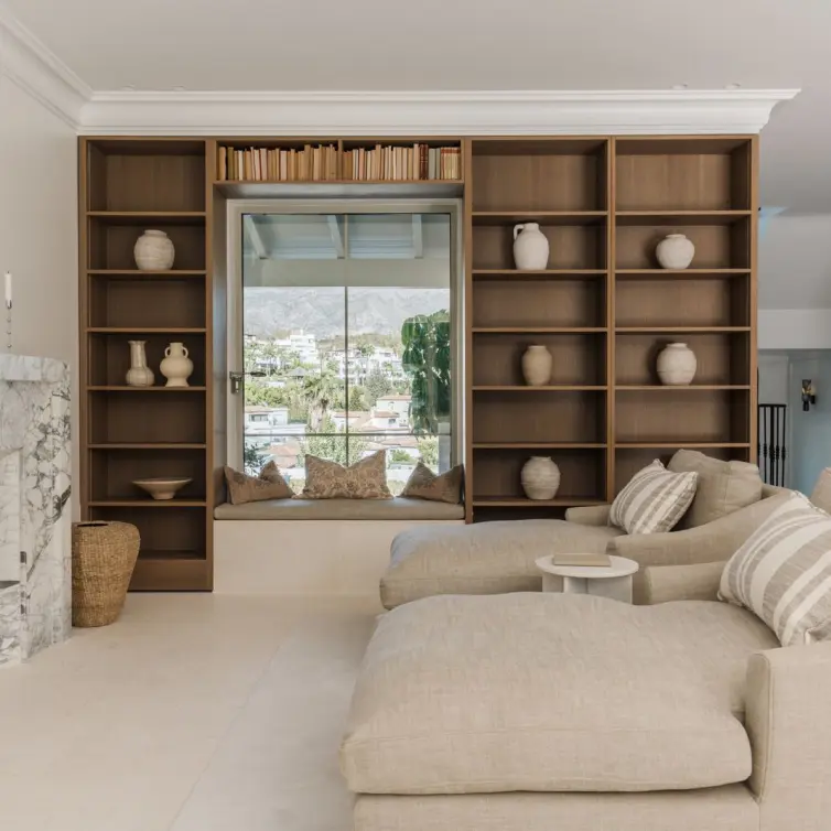 Venta de villa independiente en Nueva Andalucía