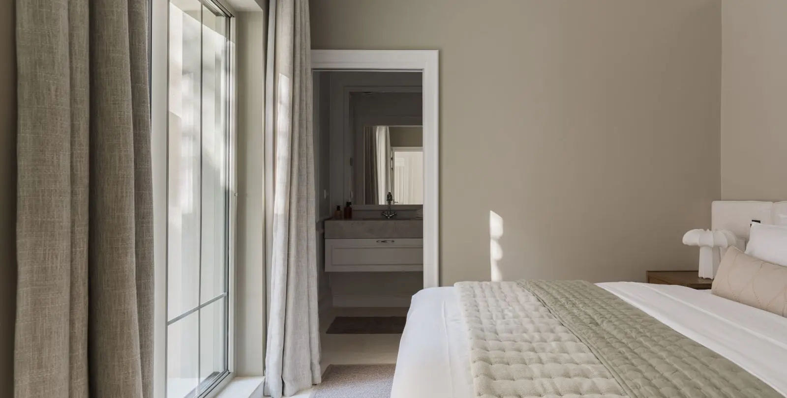 Venta de villa independiente en Nueva Andalucía 16