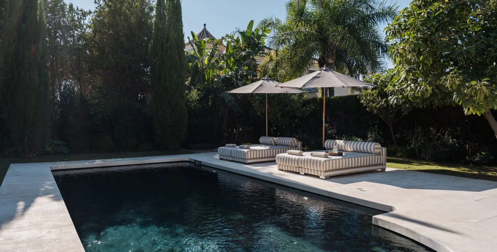 Venta de villa independiente en Nueva Andalucía 40