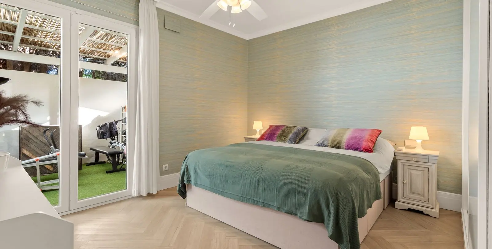Venta de villa independiente en Estepona 19
