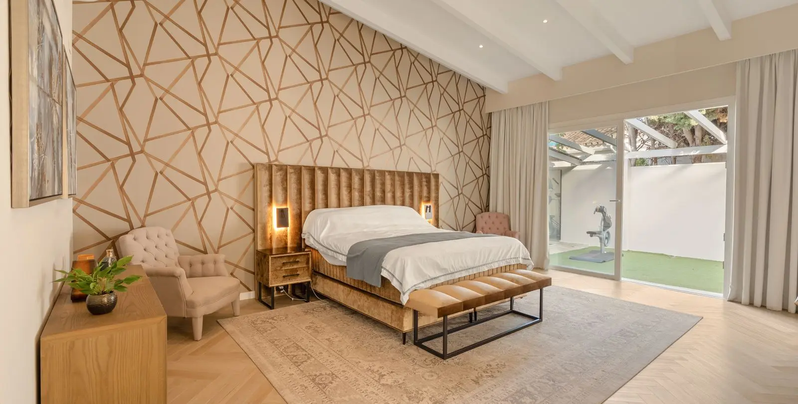 Venta de villa independiente en Estepona 30