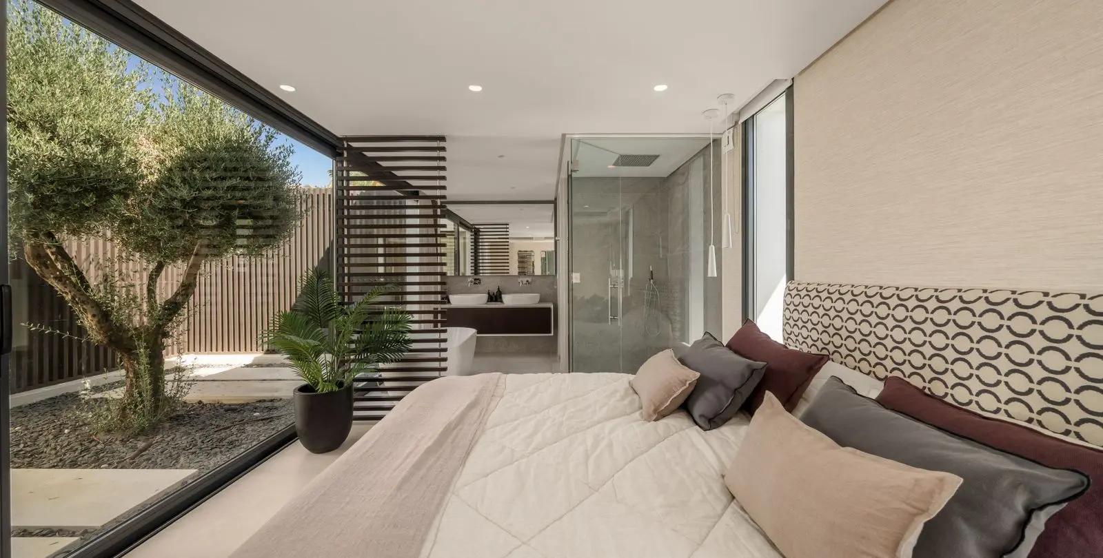 Venta de villa independiente en Nueva Andalucía 20