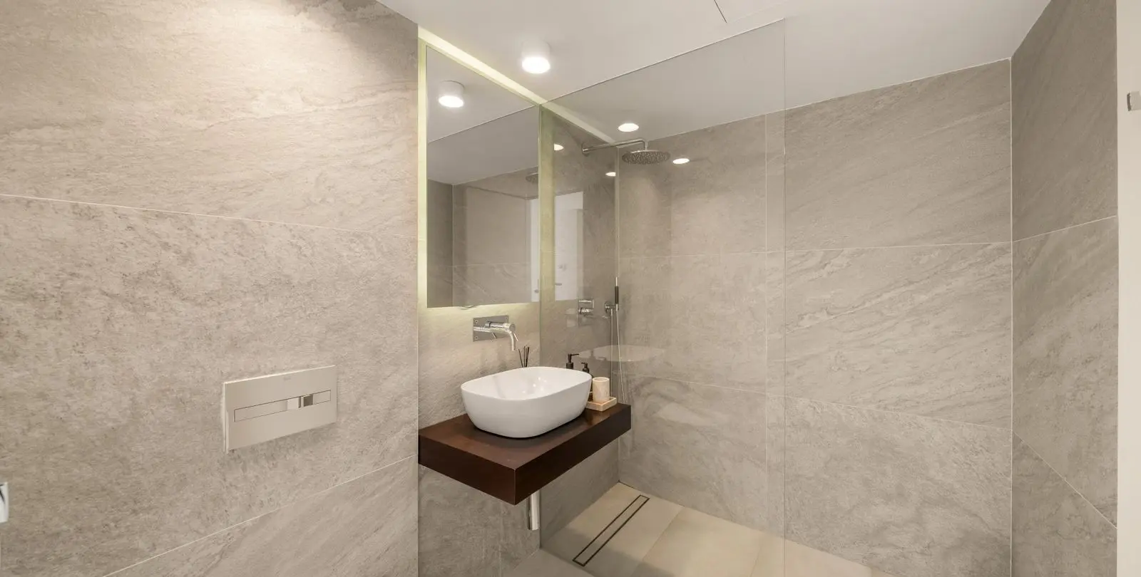 Venta de villa independiente en Nueva Andalucía 33