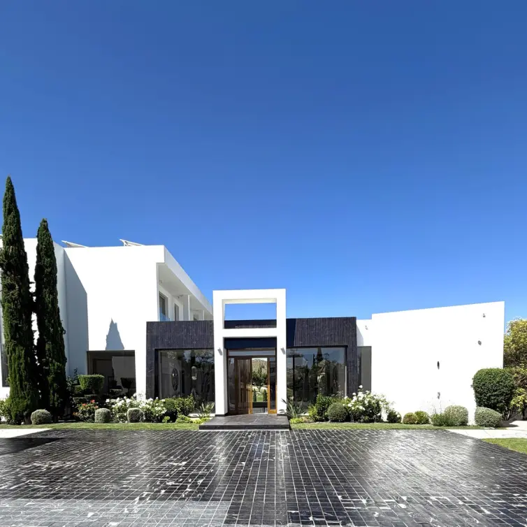 Short-term rent of detached villa in Los Flamingos