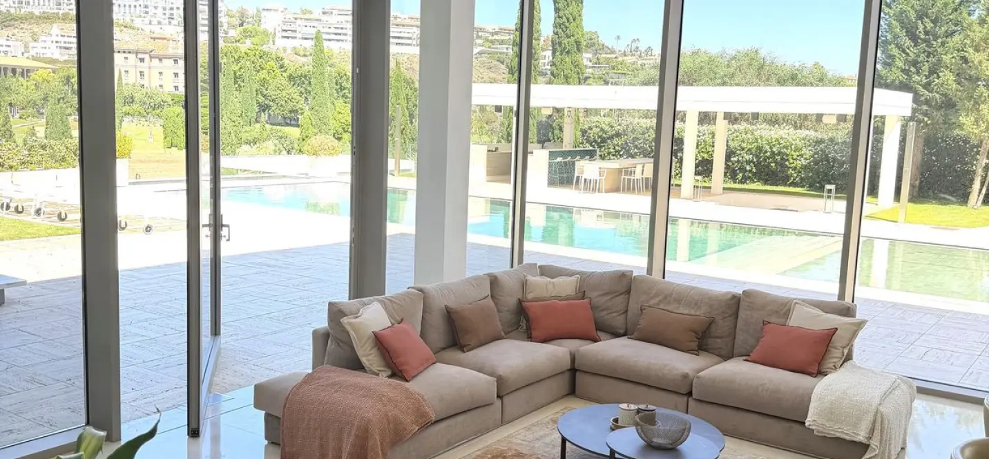 Short-term rent of detached villa in Los Flamingos 3