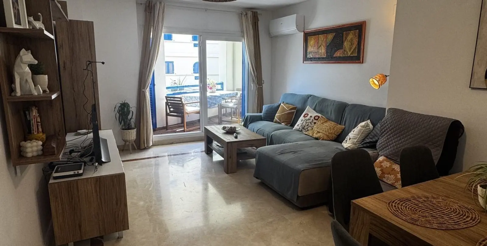 Venta de apartamento en planta media en San Luis de Sabinillas 5