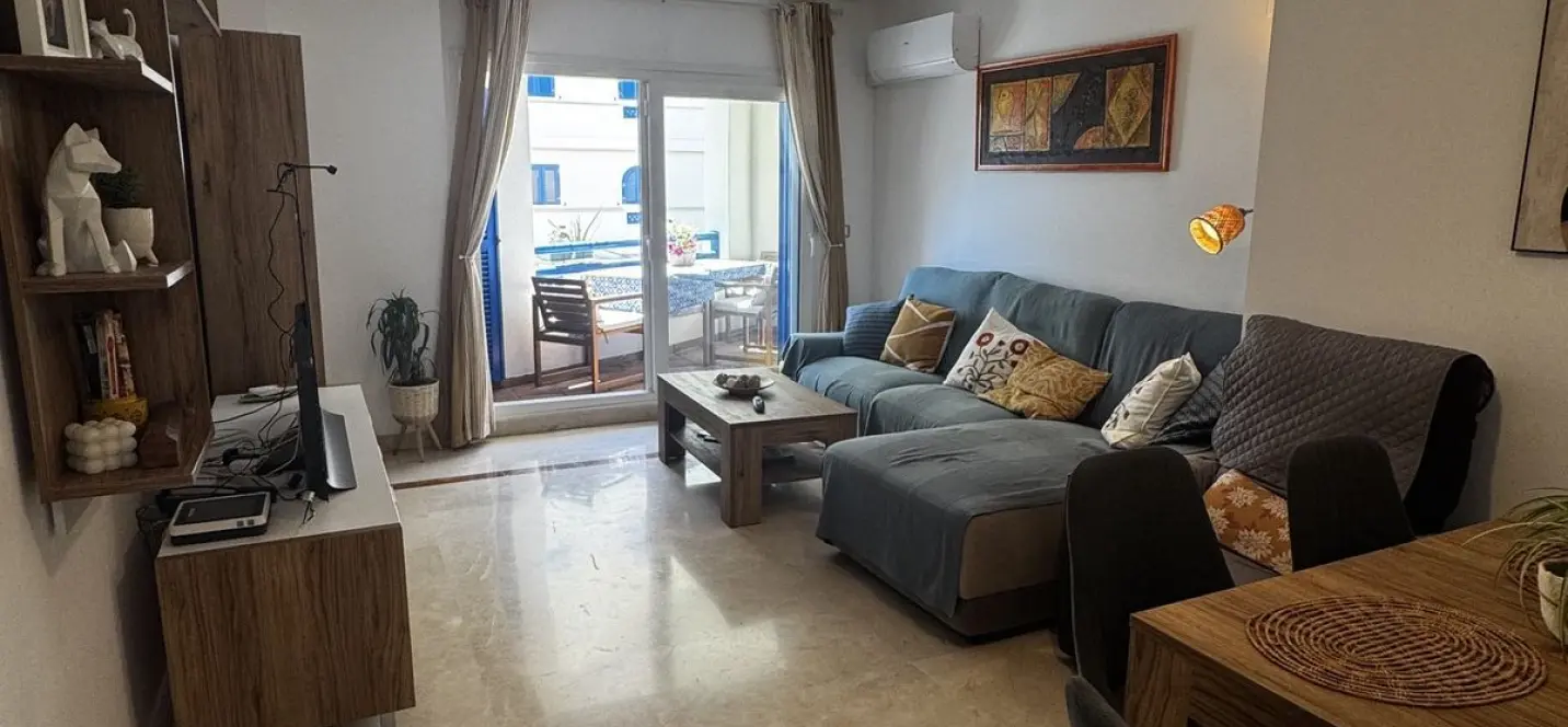 Venta de apartamento en planta media en San Luis de Sabinillas 4