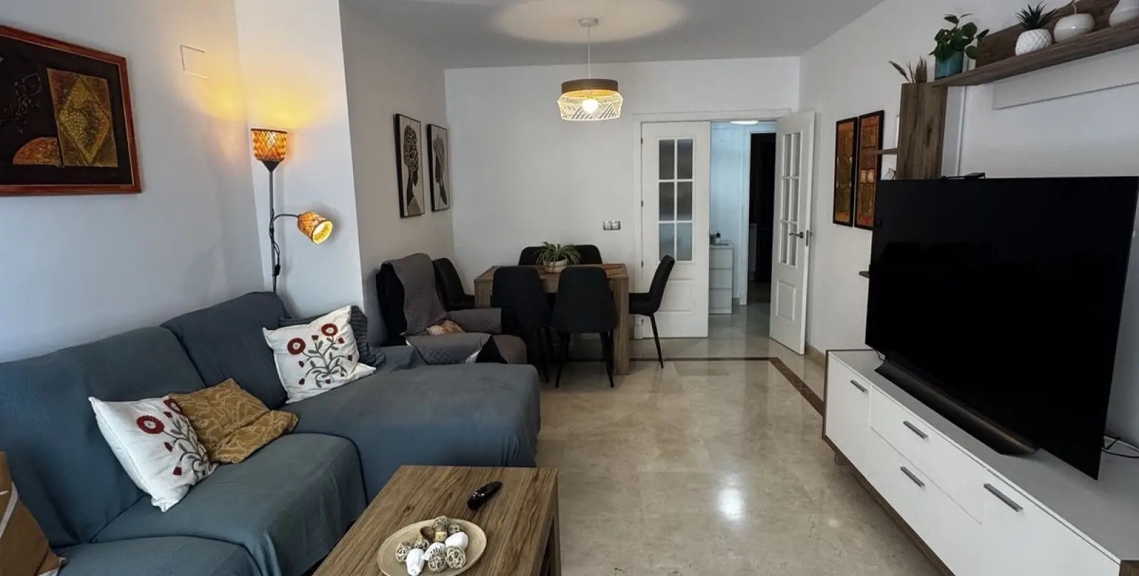Venta de apartamento en planta media en San Luis de Sabinillas 7