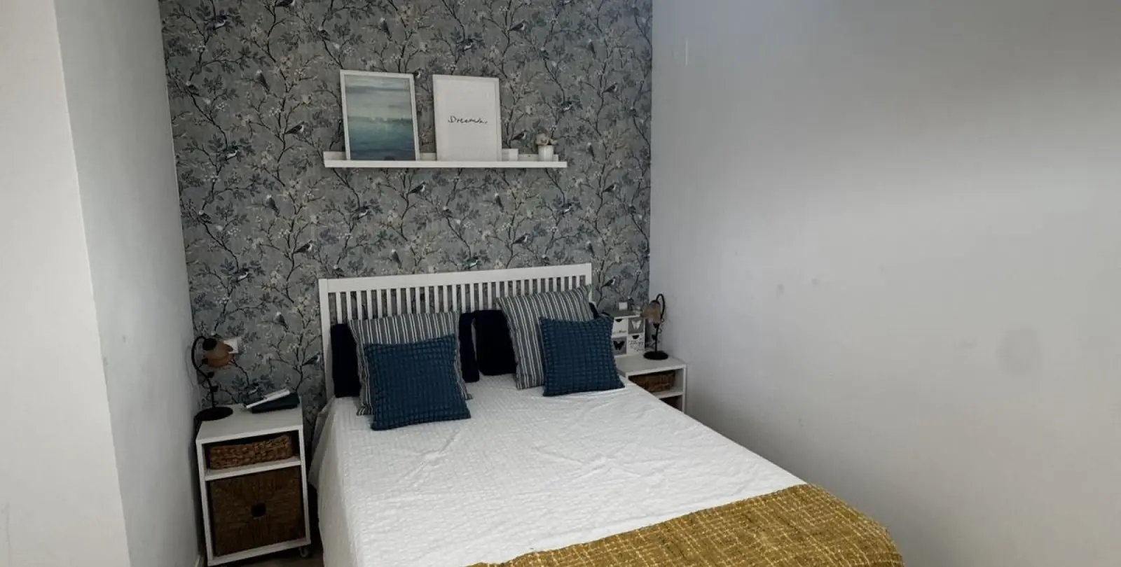Venta de apartamento en planta media en San Luis de Sabinillas 25
