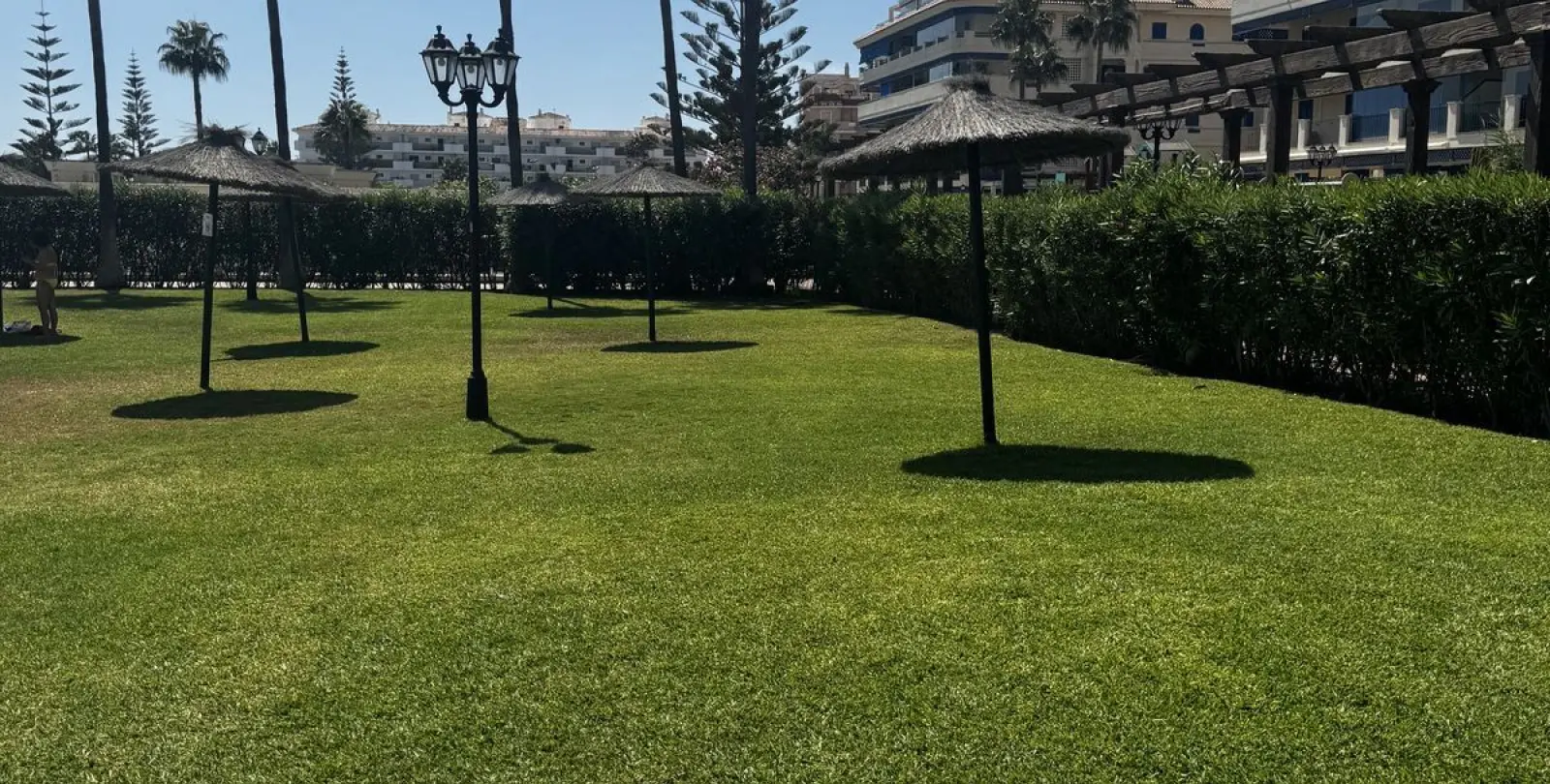 Venta de apartamento en planta media en San Luis de Sabinillas 35