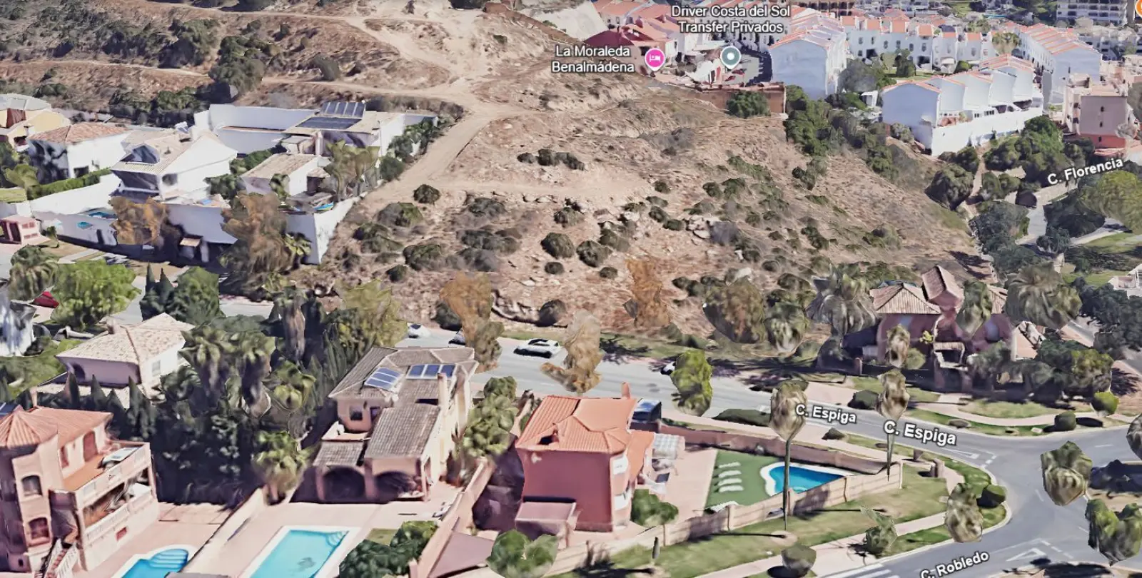 Sale of residential plot in Torrequebrada 4