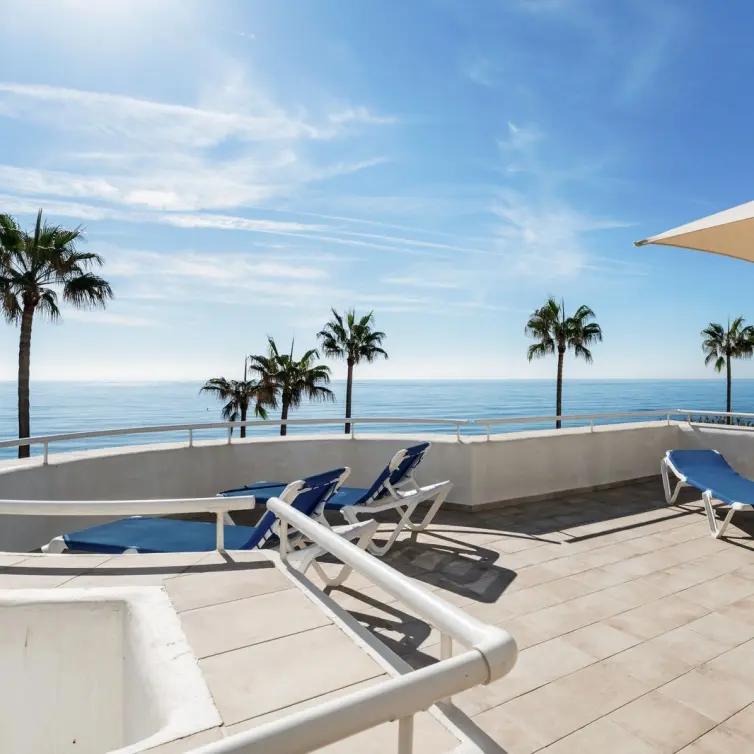 Sale of ground floor apartment in Estepona