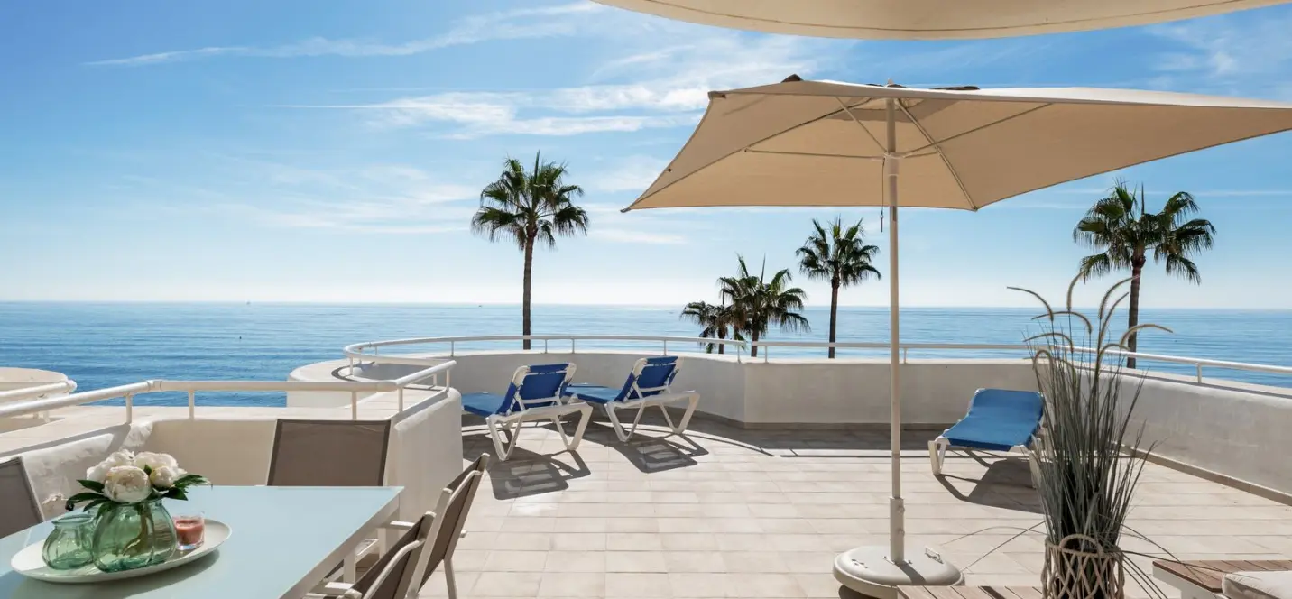 Sale of ground floor apartment in Estepona 3