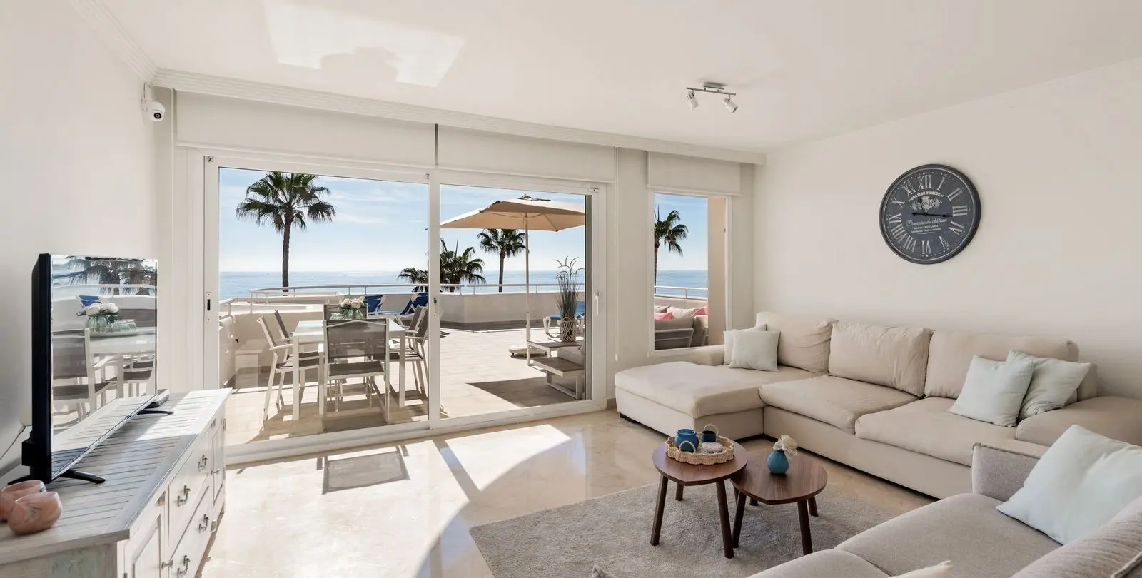 Sale of ground floor apartment in Estepona 10