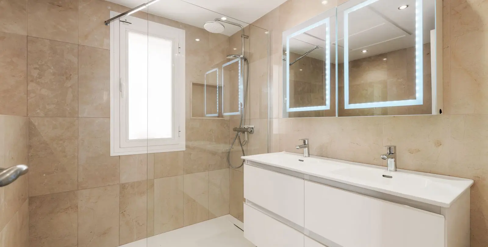 Sale of ground floor apartment in Estepona 20