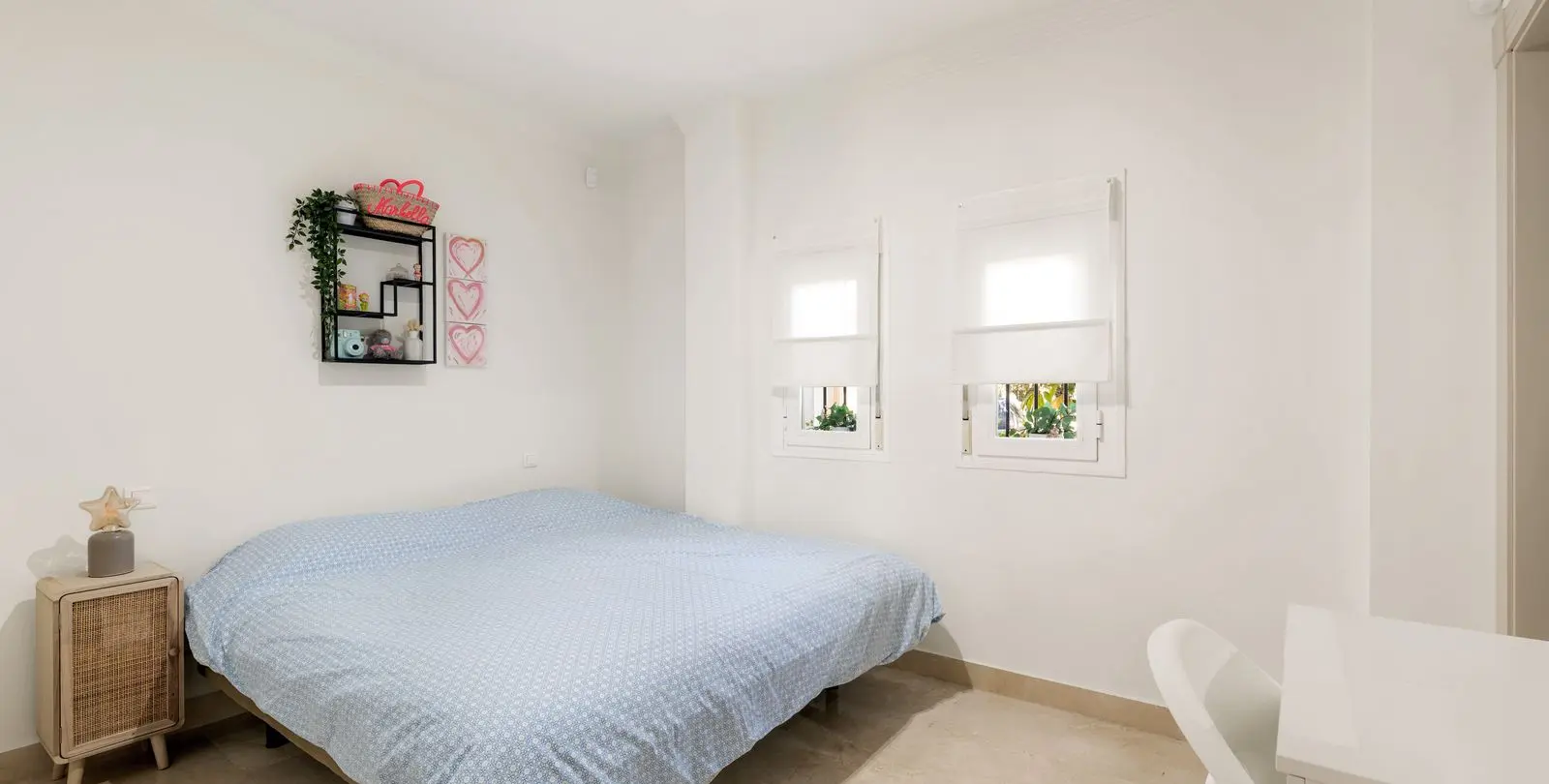 Sale of ground floor apartment in Estepona 21