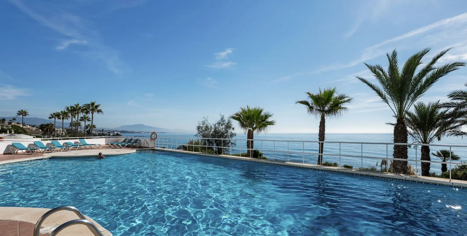 Sale of ground floor apartment in Estepona 23