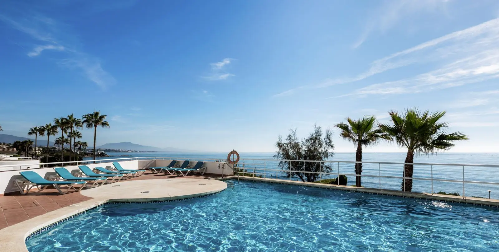 Sale of ground floor apartment in Estepona 27