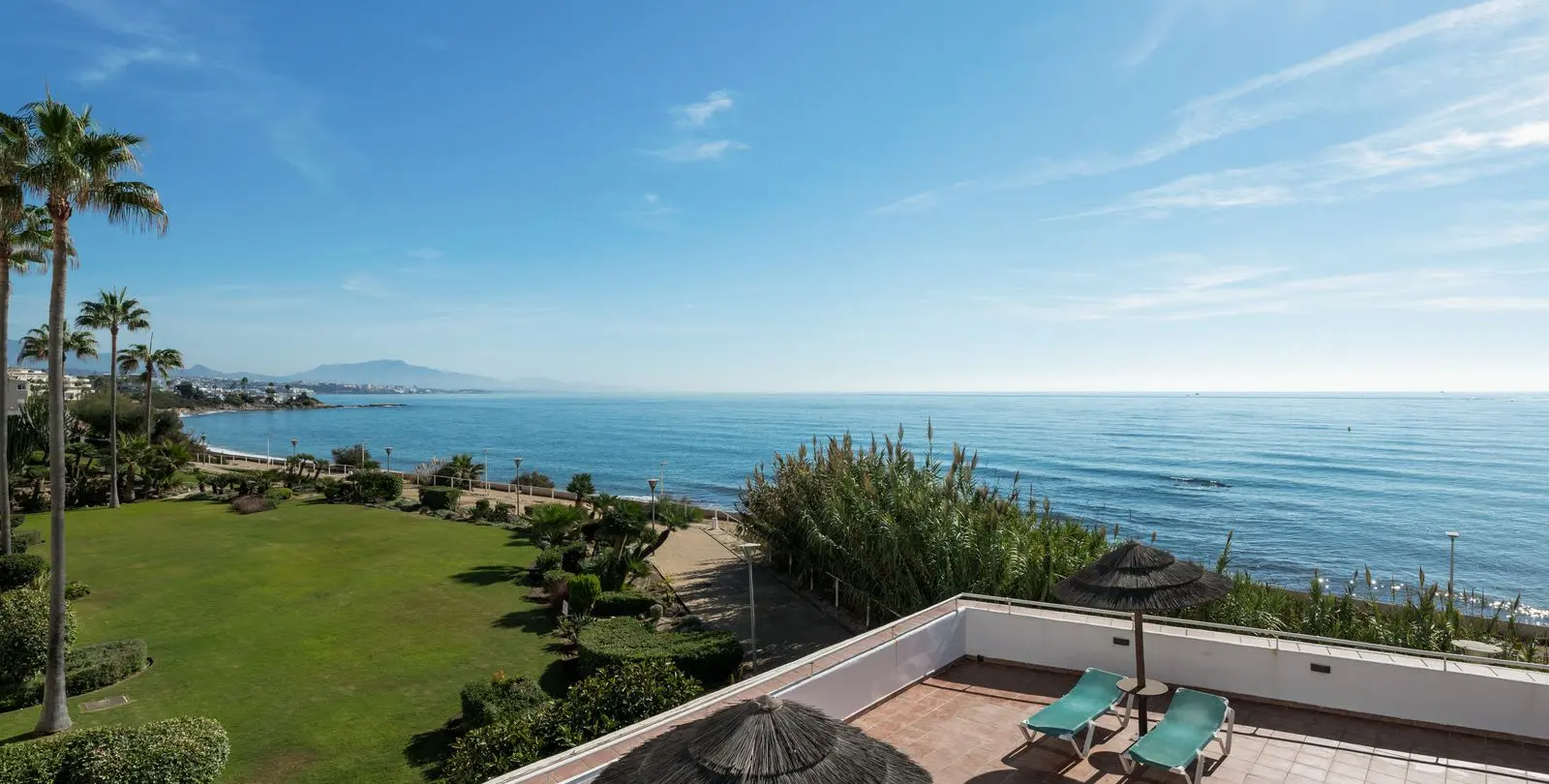 Sale of ground floor apartment in Estepona 30