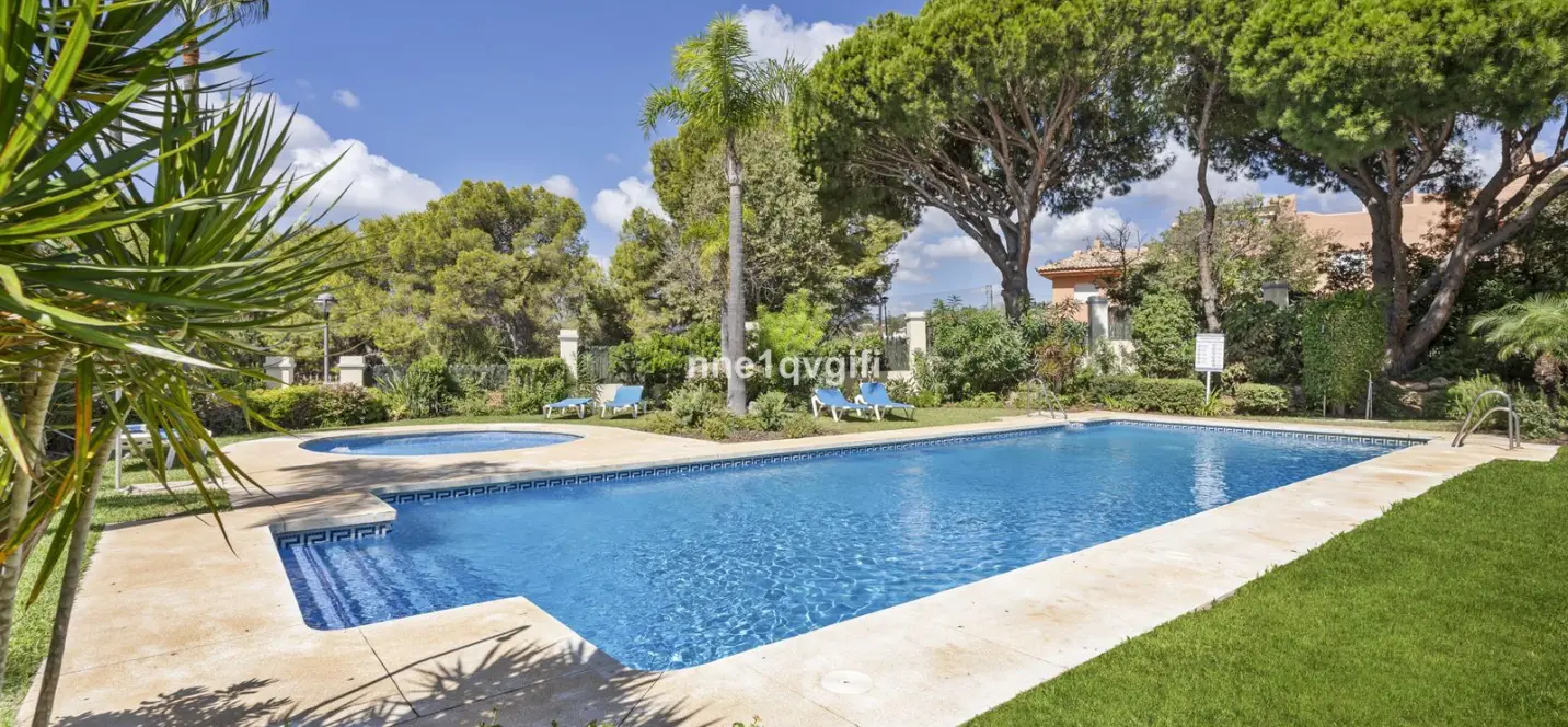 Venta de ático dúplex en Cabopino 1