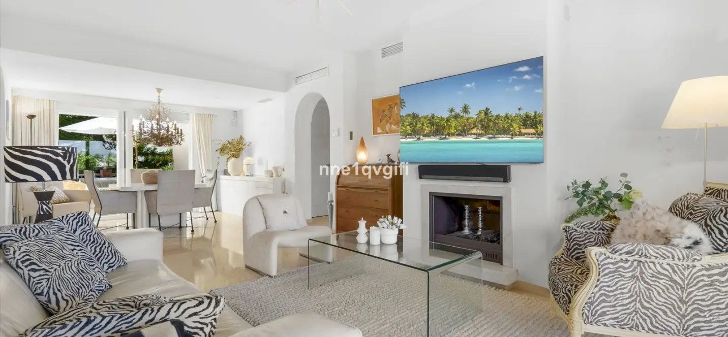 Venta de ático dúplex en Cabopino 2