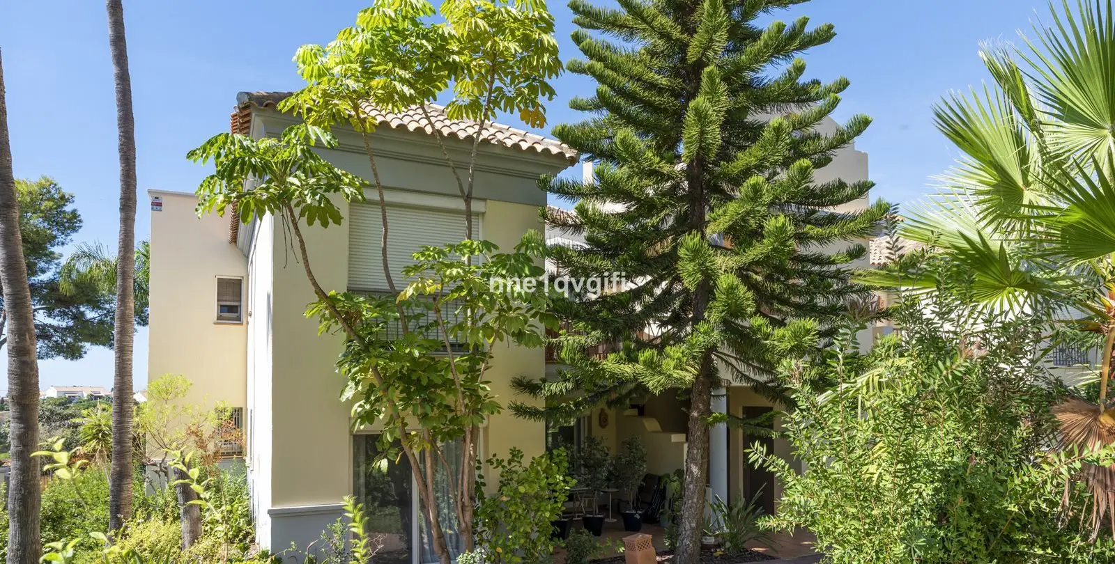 Venta de ático dúplex en Cabopino 26