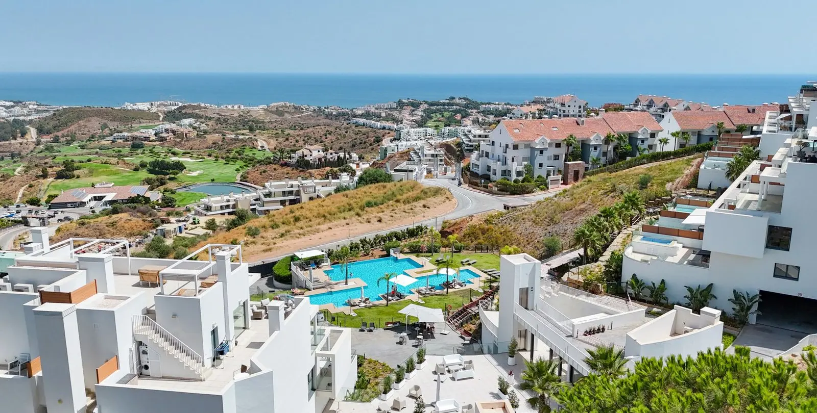 Продажа апартаментов на среднем этаже в Calanova Golf 23