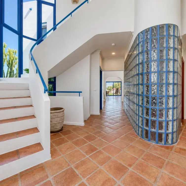 Sale of detached villa in Cerros del Aguila