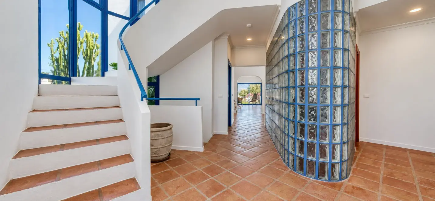 Sale of detached villa in Cerros del Aguila 2