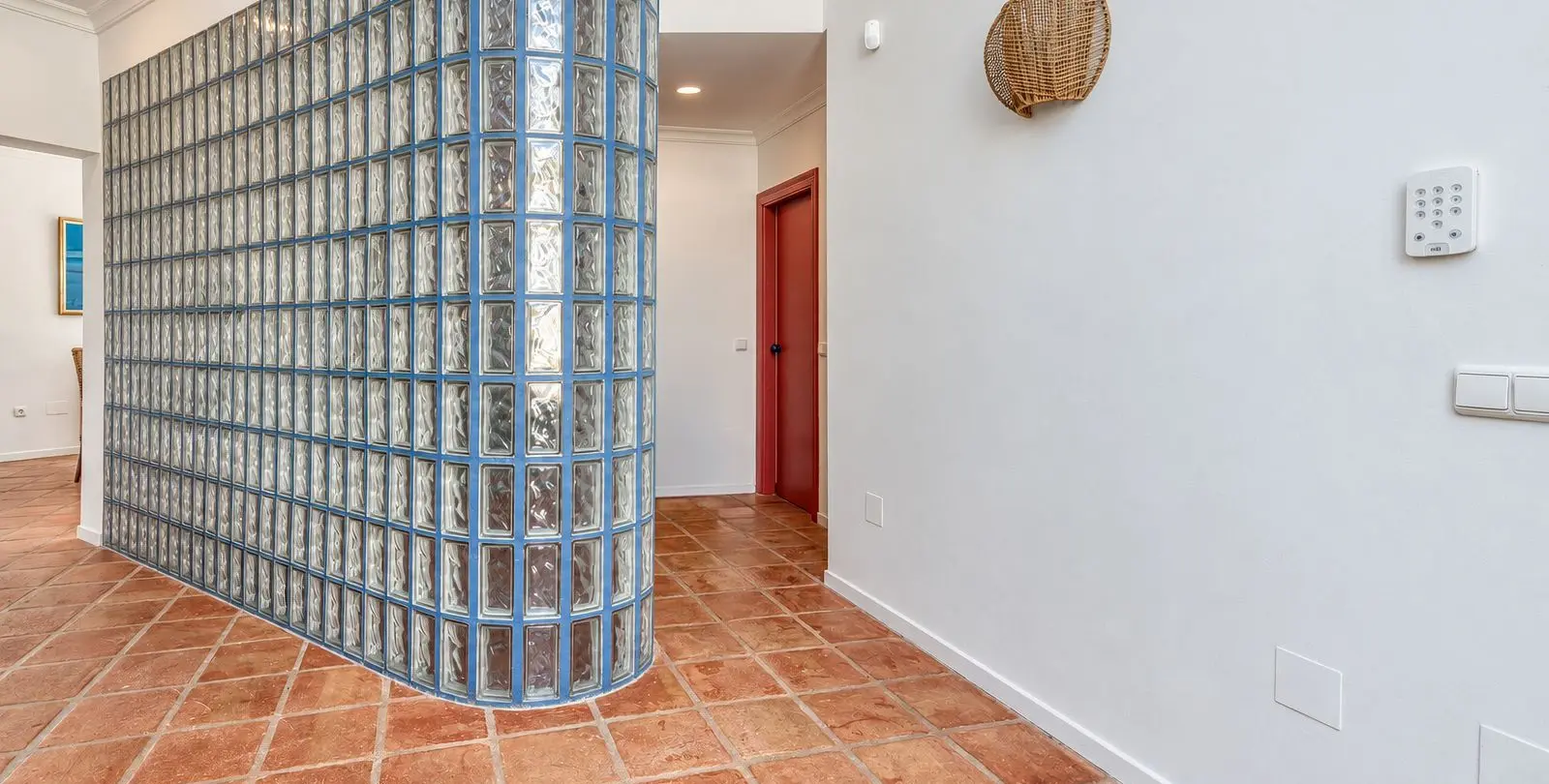Sale of detached villa in Cerros del Aguila 10