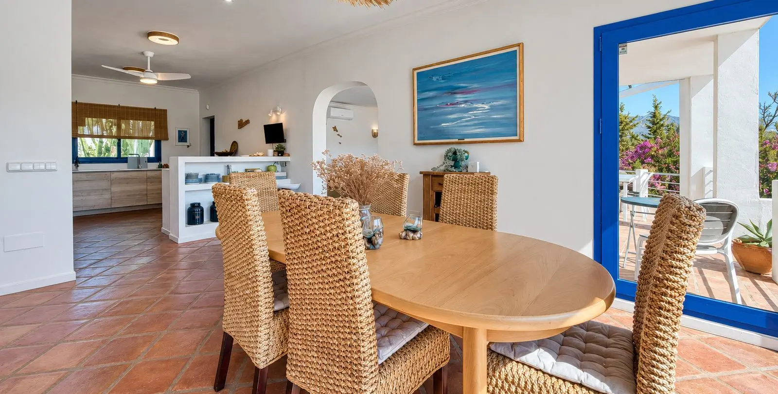 Sale of detached villa in Cerros del Aguila 15
