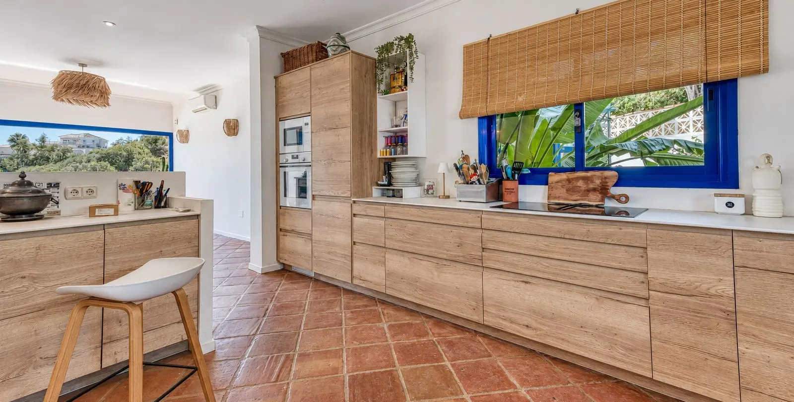 Sale of detached villa in Cerros del Aguila 18