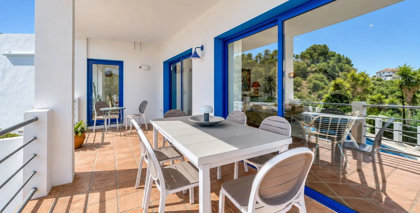 Sale of detached villa in Cerros del Aguila 30