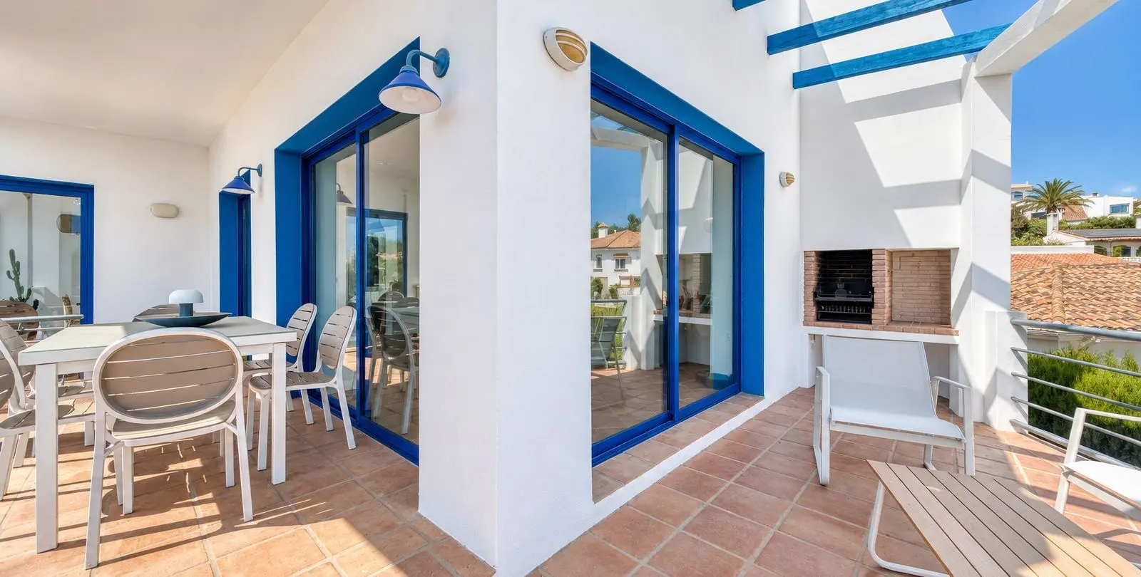 Sale of detached villa in Cerros del Aguila 32