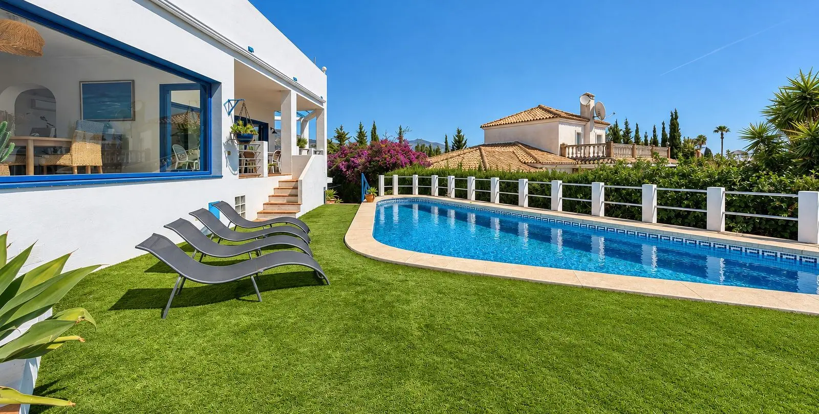 Sale of detached villa in Cerros del Aguila 39