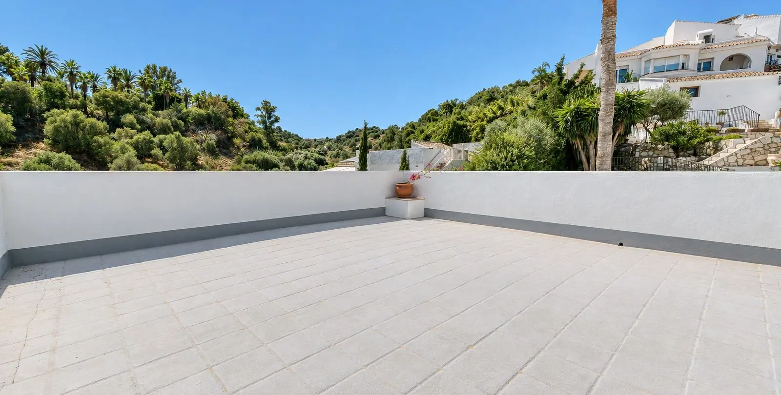 Sale of detached villa in Cerros del Aguila 68