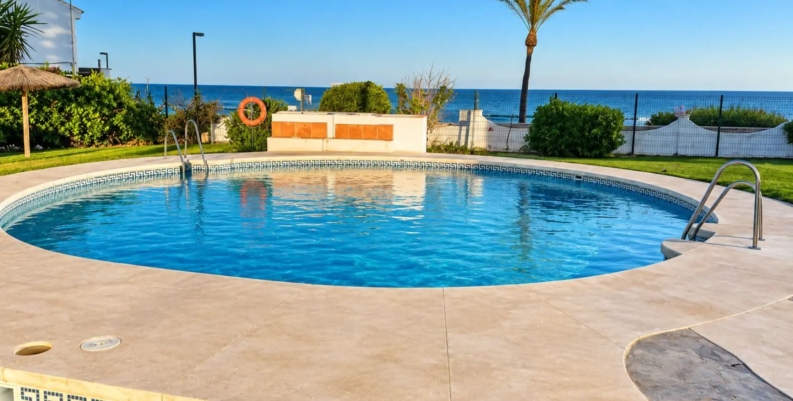 Sale of middle floor apartment in Mijas 2