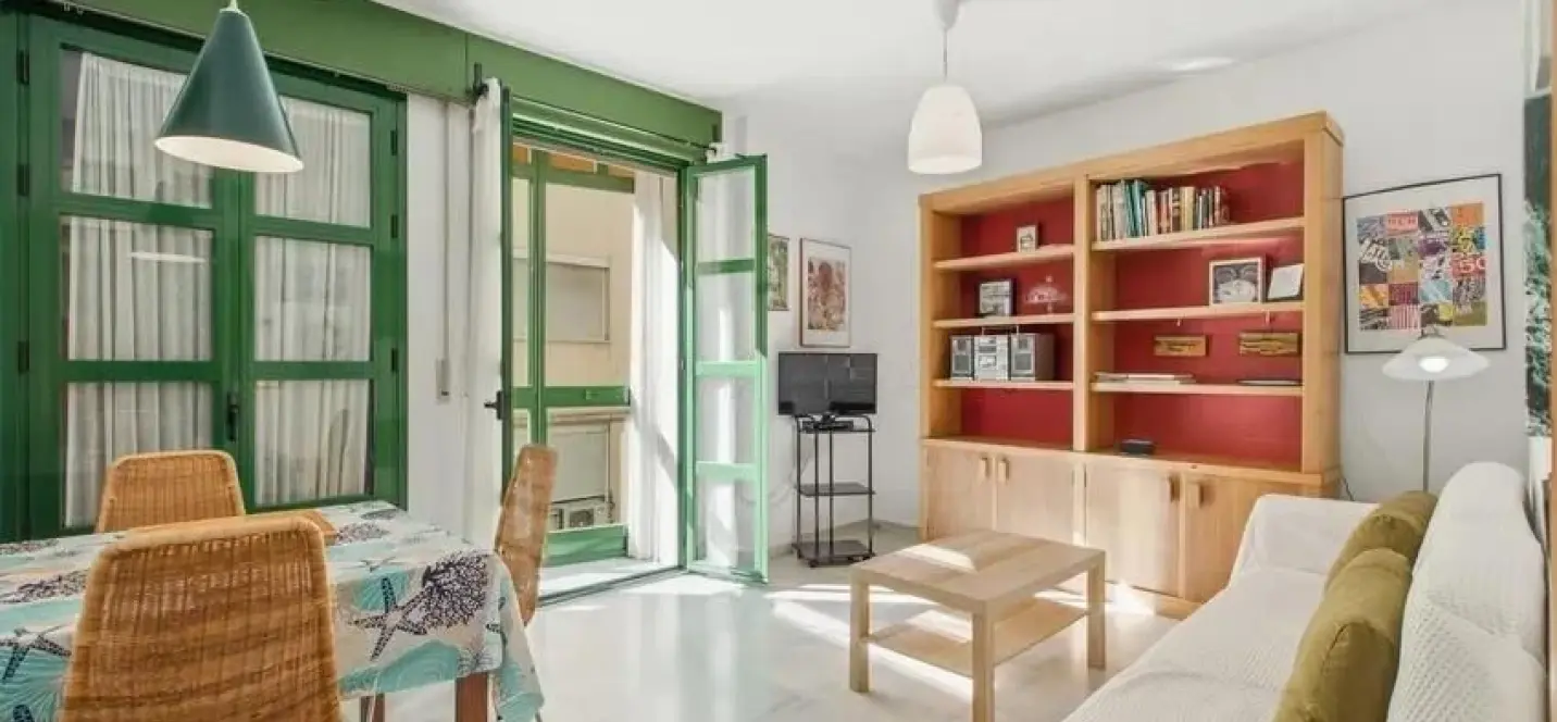 Venta de apartamento en planta media en Málaga 0