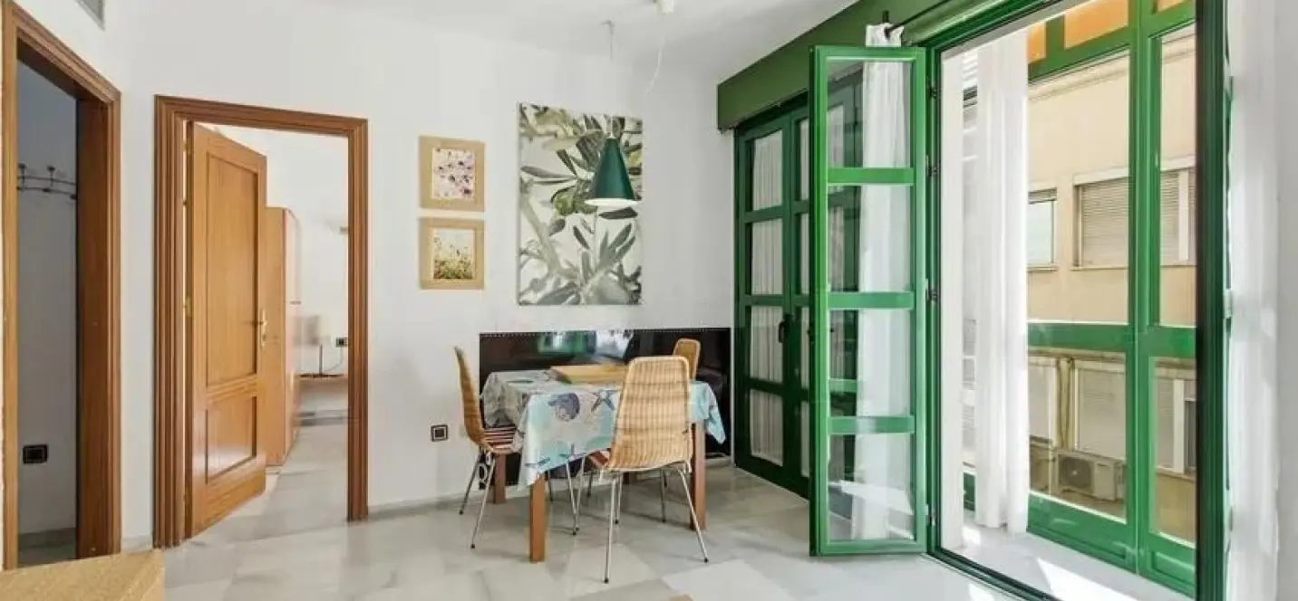 Venta de apartamento en planta media en Málaga 2