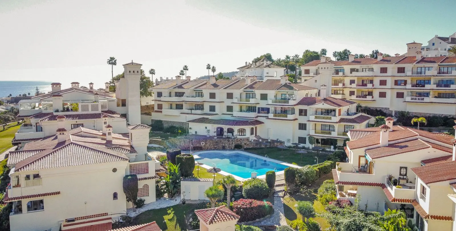 Sale of middle floor apartment in La Duquesa 15