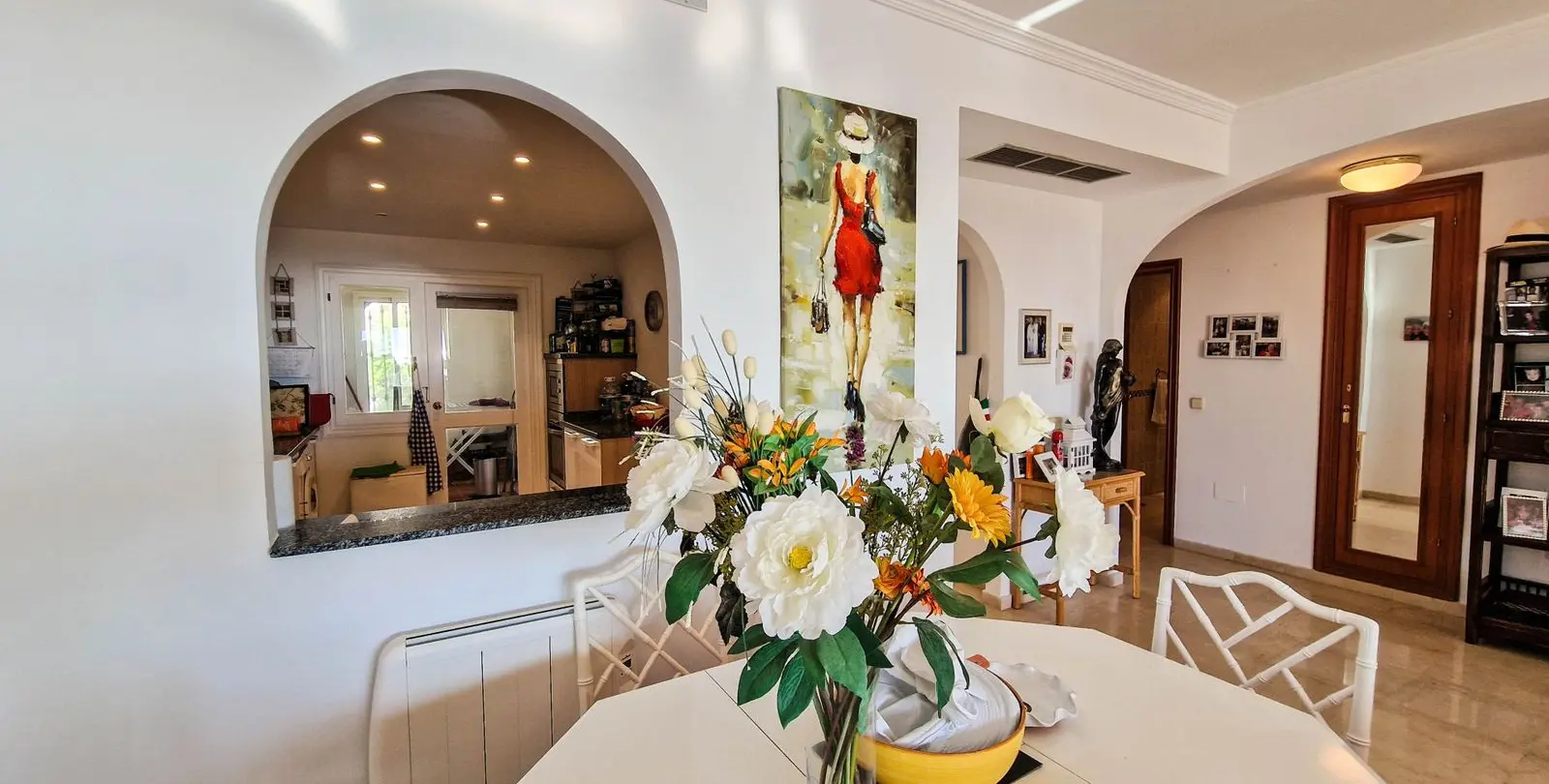 Sale of middle floor apartment in La Duquesa 23