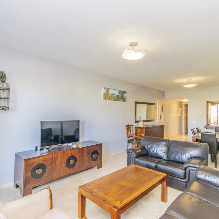 Sale of middle floor apartment in Atalaya
