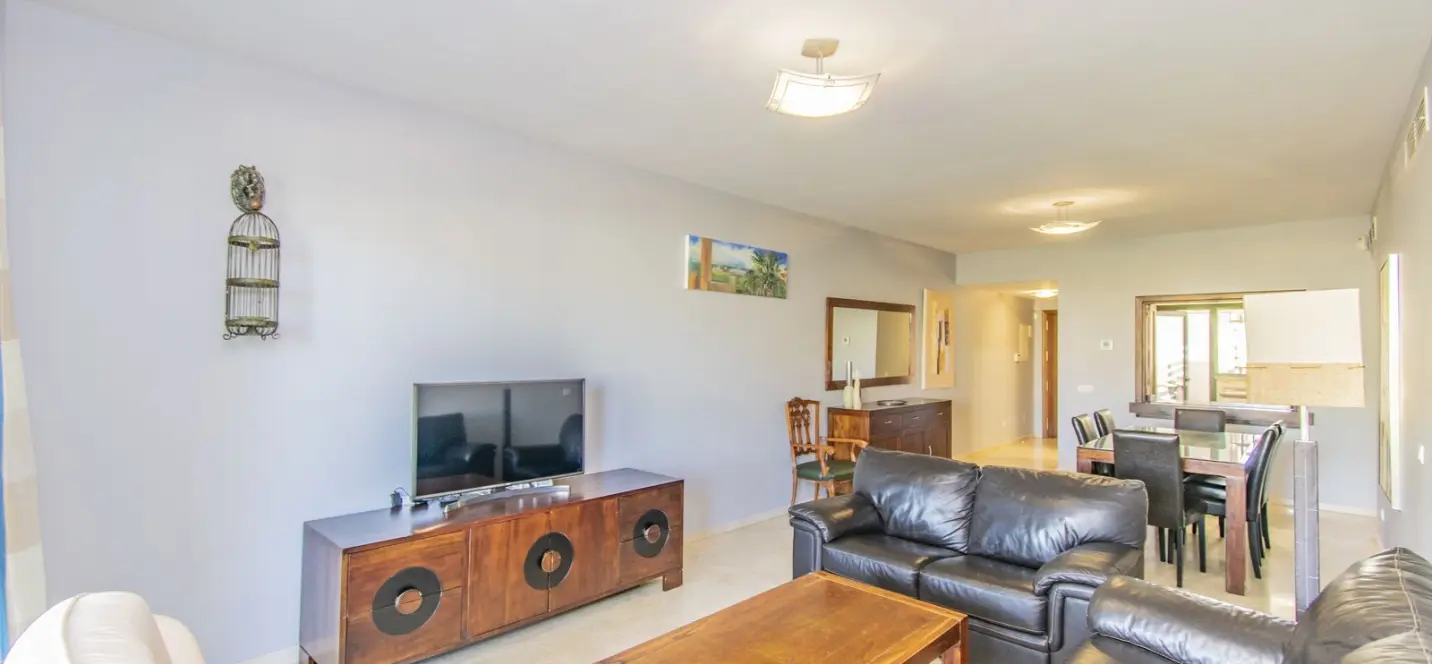 Sale of middle floor apartment in Atalaya 2