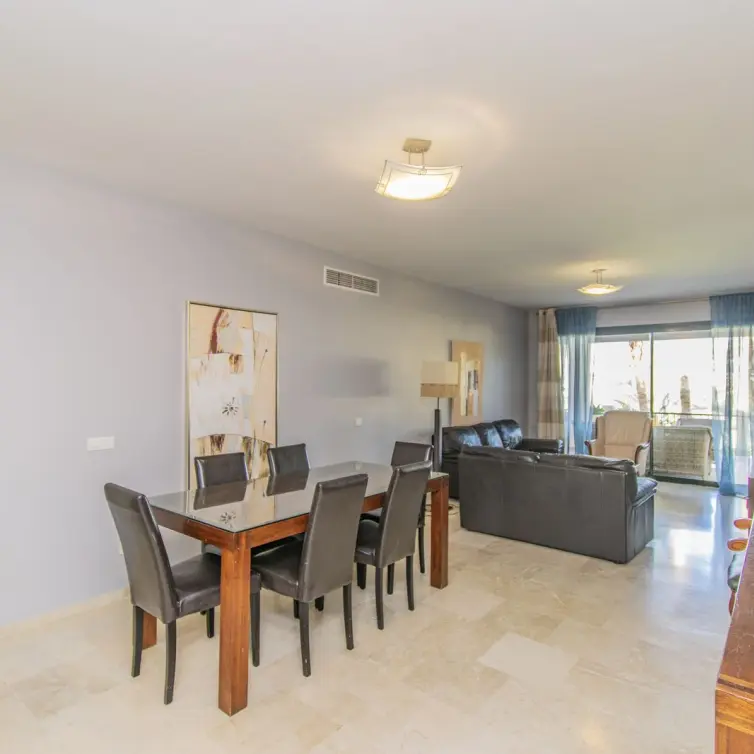 Sale of middle floor apartment in Atalaya