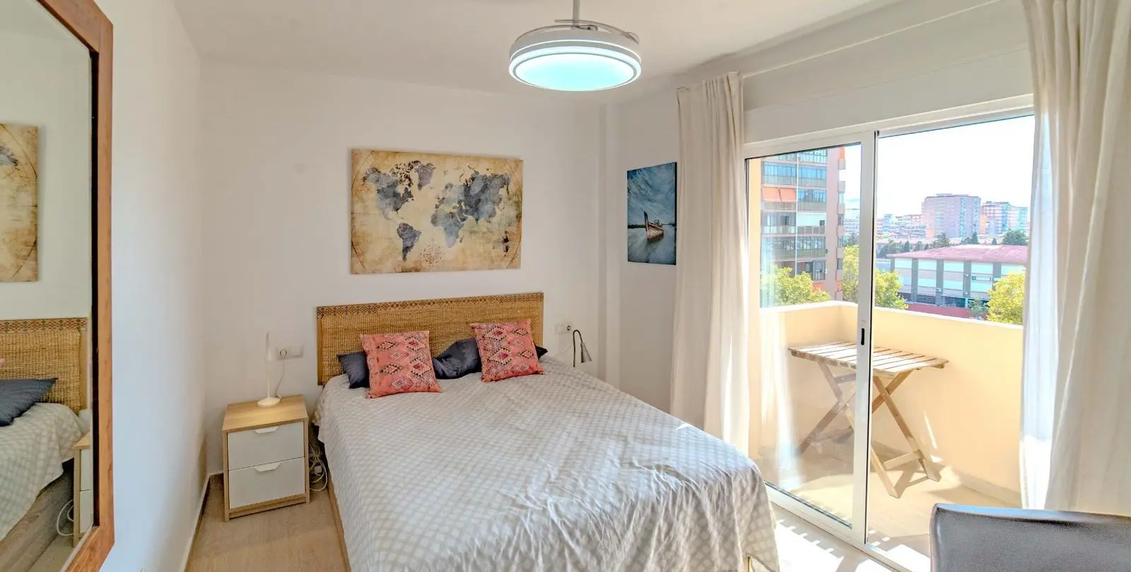 Продажа апартаментов на среднем этаже в Málaga 14